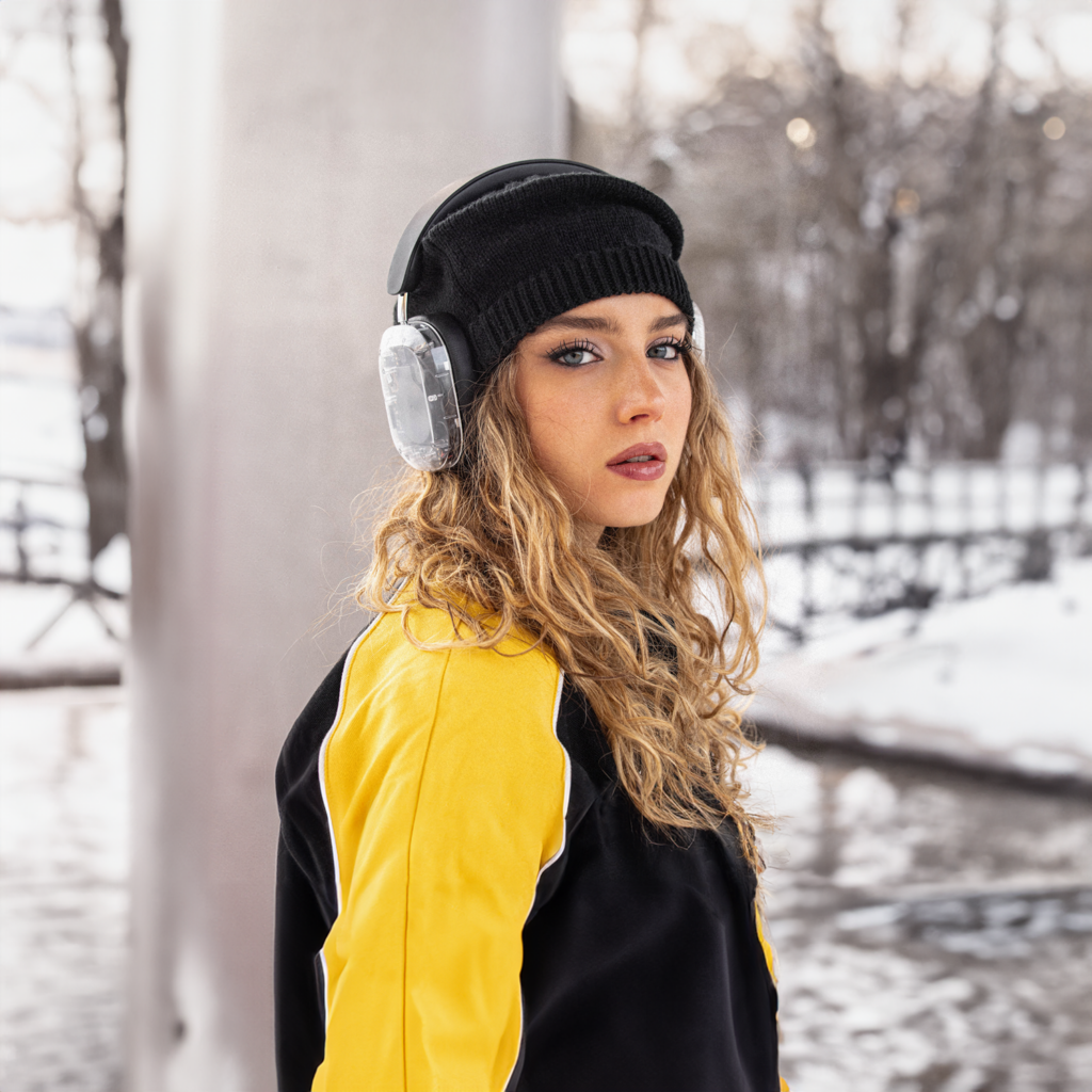 Transparent Over-Ear Headphones with Long Battery Life Transparent Over-Ear Headphones with Long Battery Life